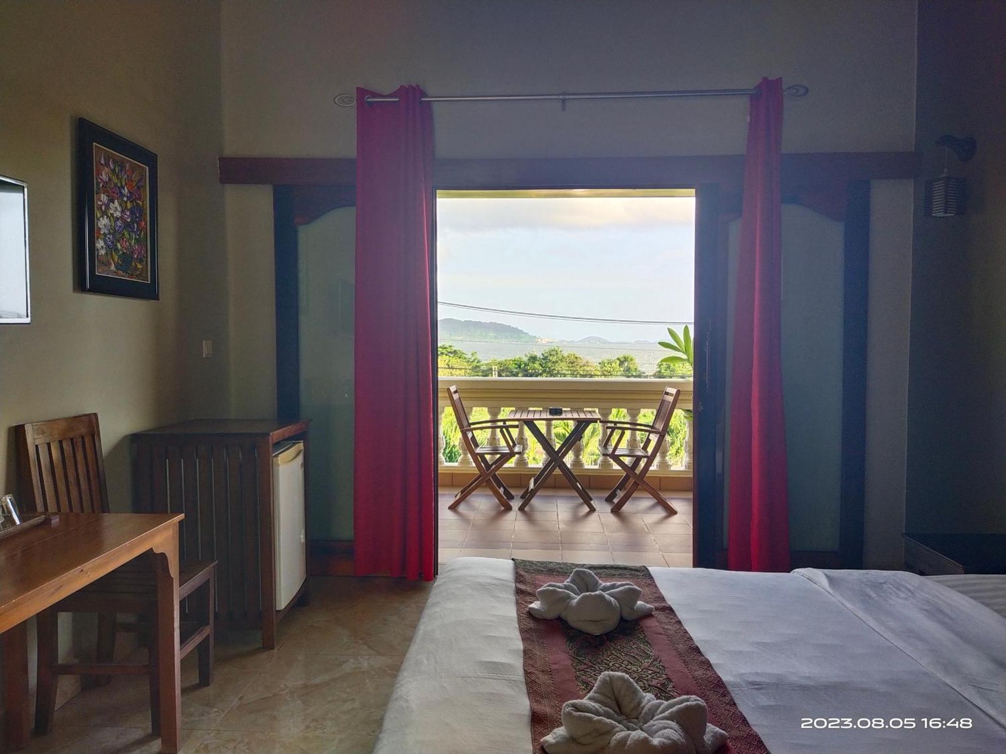Riviera Hotel & Resort Kep Luaran gambar