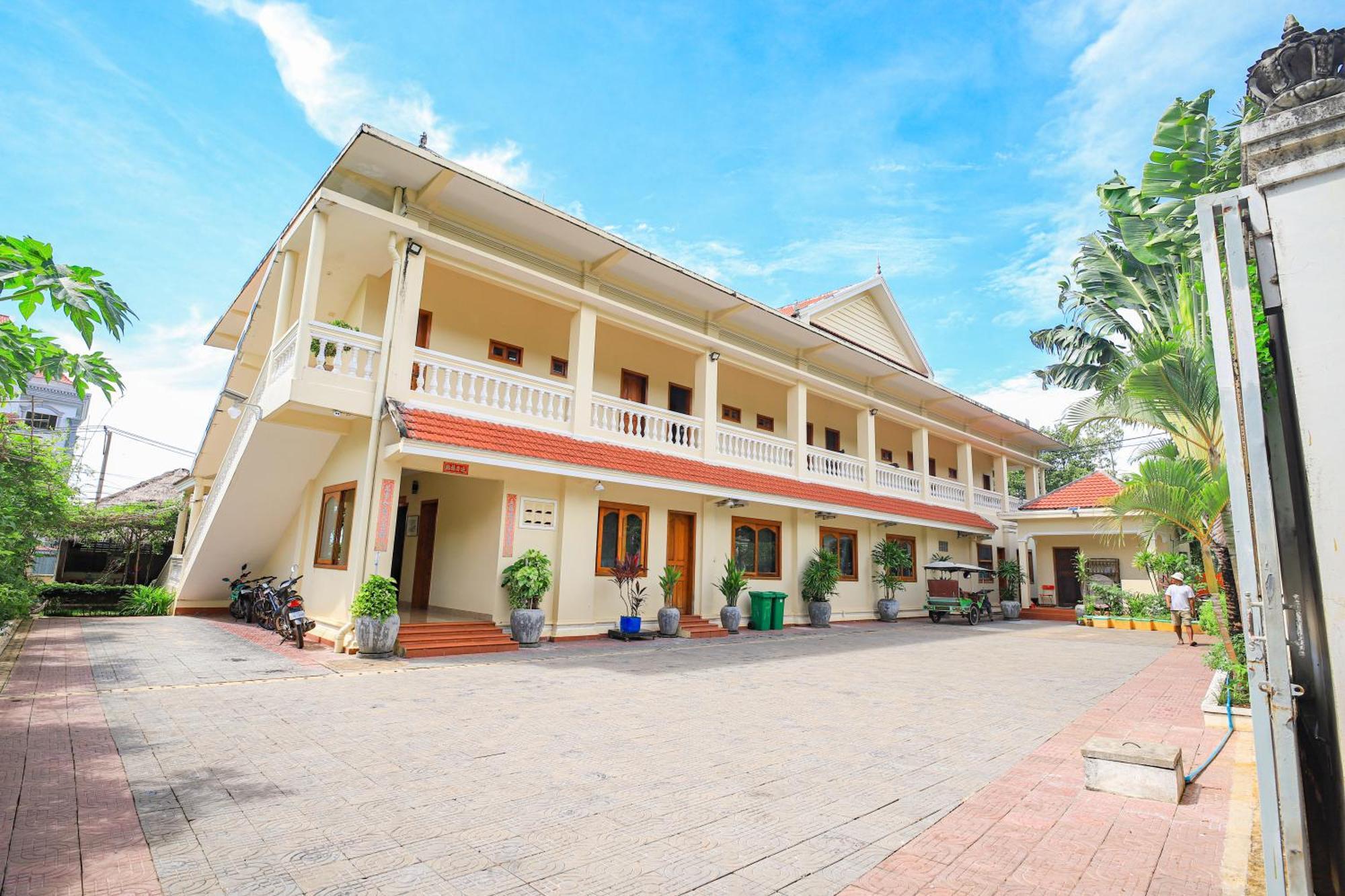 Riviera Hotel & Resort Kep Luaran gambar