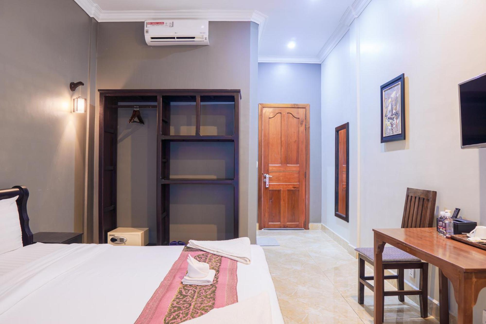 Riviera Hotel & Resort Kep Luaran gambar