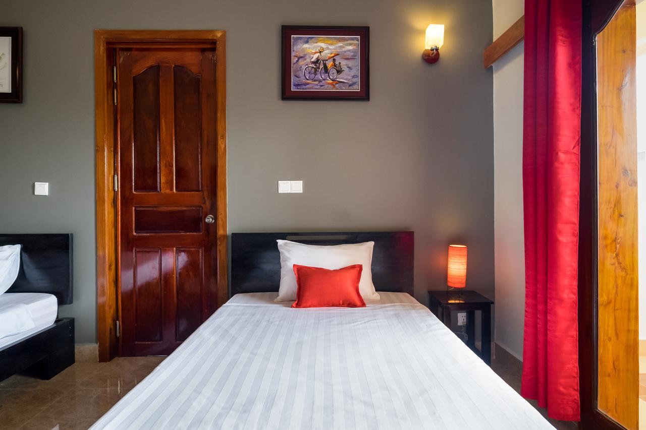 Riviera Hotel & Resort Kep Luaran gambar