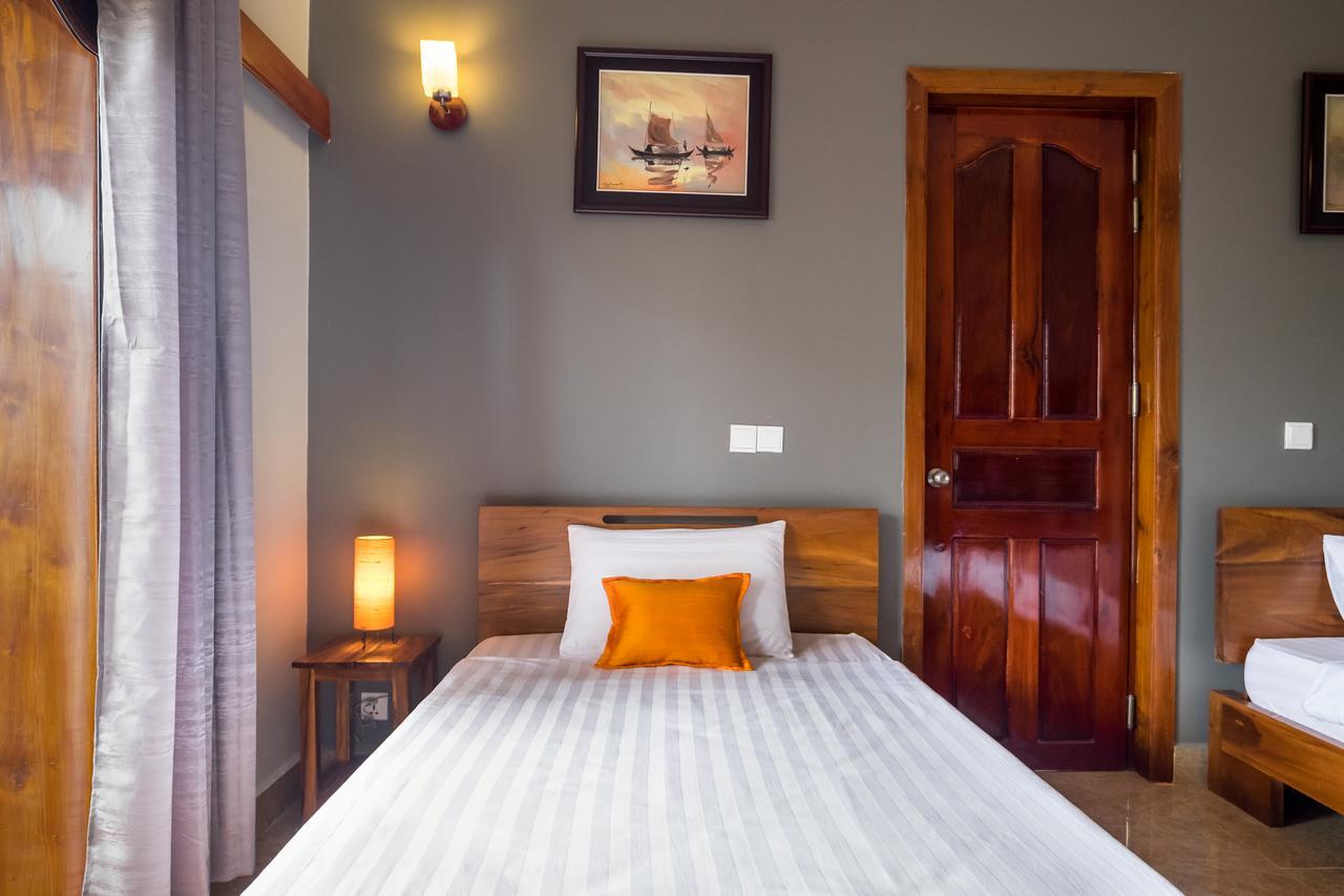 Riviera Hotel & Resort Kep Luaran gambar