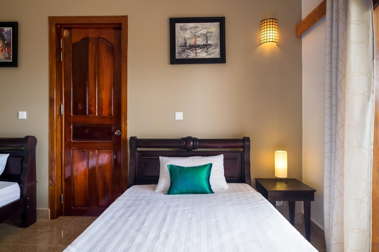 Riviera Hotel & Resort Kep Luaran gambar