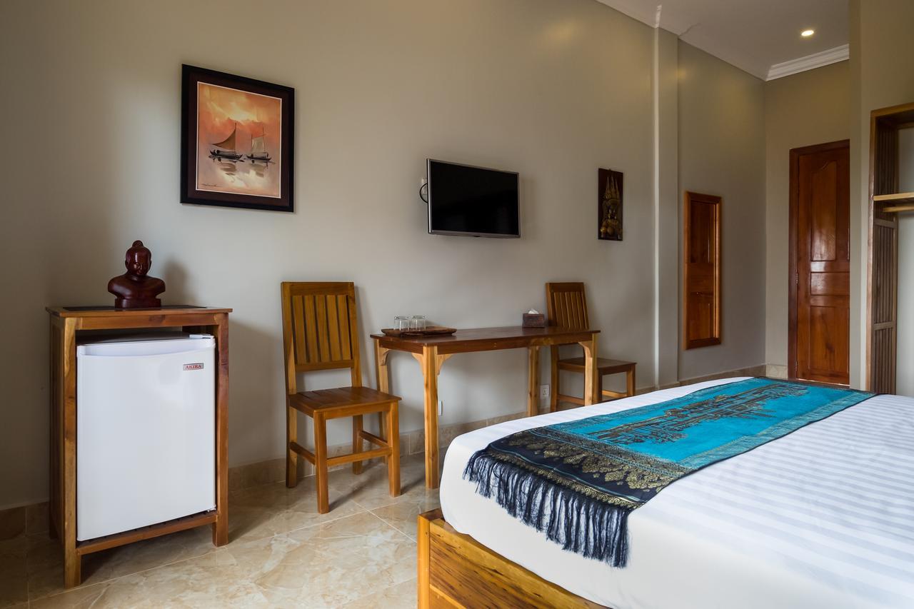 Riviera Hotel & Resort Kep Luaran gambar